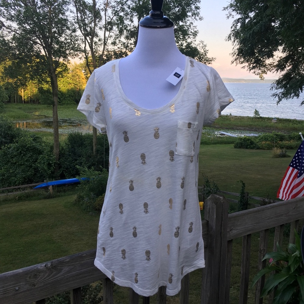 GAP Pineapple Shirt - Picture 2 of 9